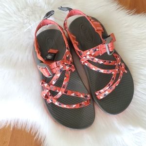 Chaco girls orange gray sandals sz 3